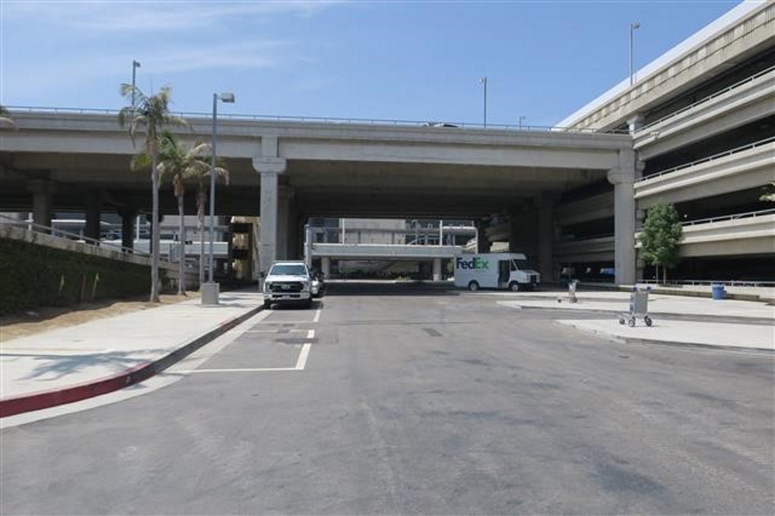 Overnight Lane Closures in Central Terminal Area to Demolish Connector Bridge Between Parking Structures 3 & 4