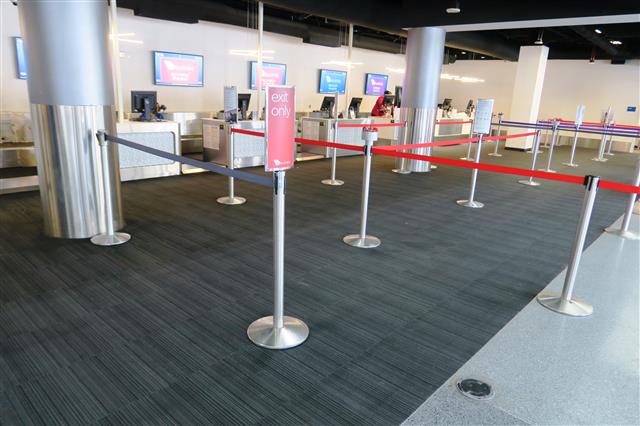 New carpeting has been installed in the west ticketing lobby at Terminal 3. 