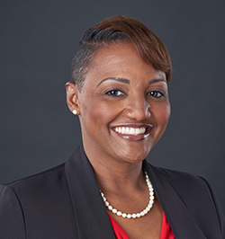 Shanette headshot